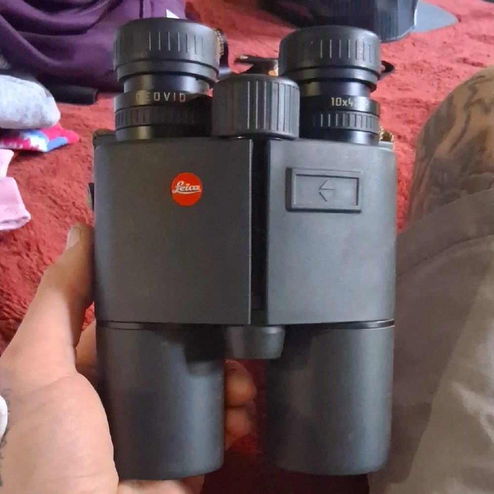 Leica Black Compact Binoculars